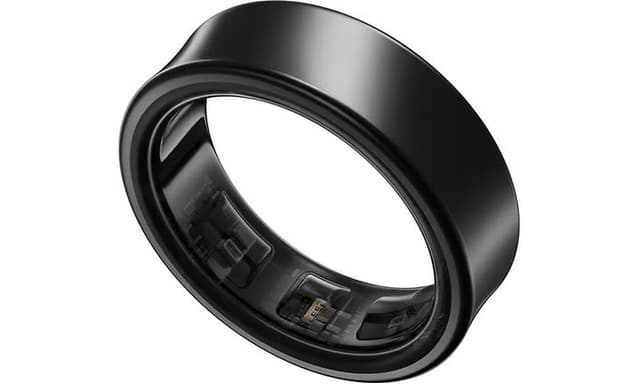 Produktbillede af sort Samsung Galaxy smart ring på hvid baggrund