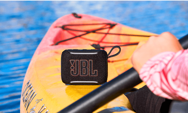 JBL GO5 -kanootin nokassa