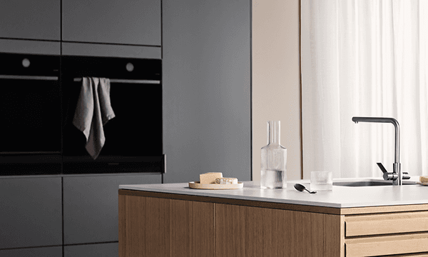 Epoq_Pure Matt Graphite Lamella Natural Oak Kitchen_1x1_data