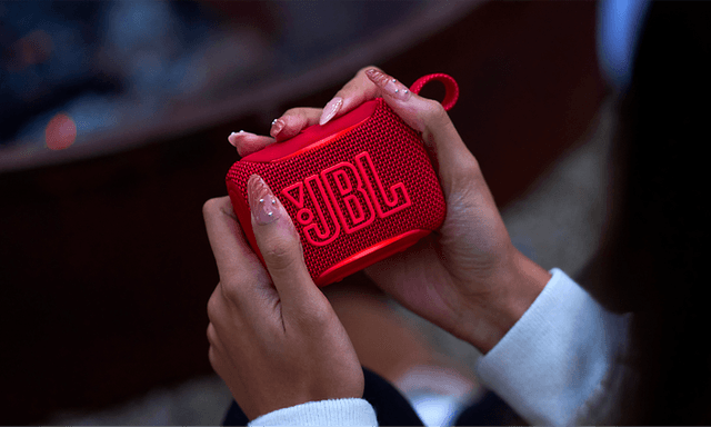02 JBL GO5 - 3200x1800