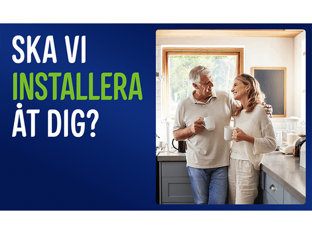 Man och kvinna som står i köket med kaffekoppar i händerna och text: «Ska vi installera åt dig?»