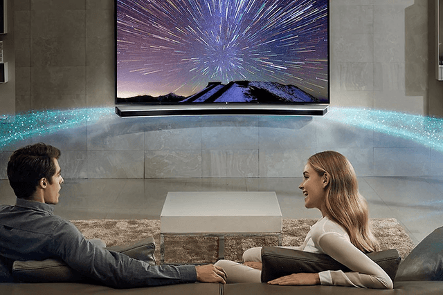 surround sound der går igennem rummet